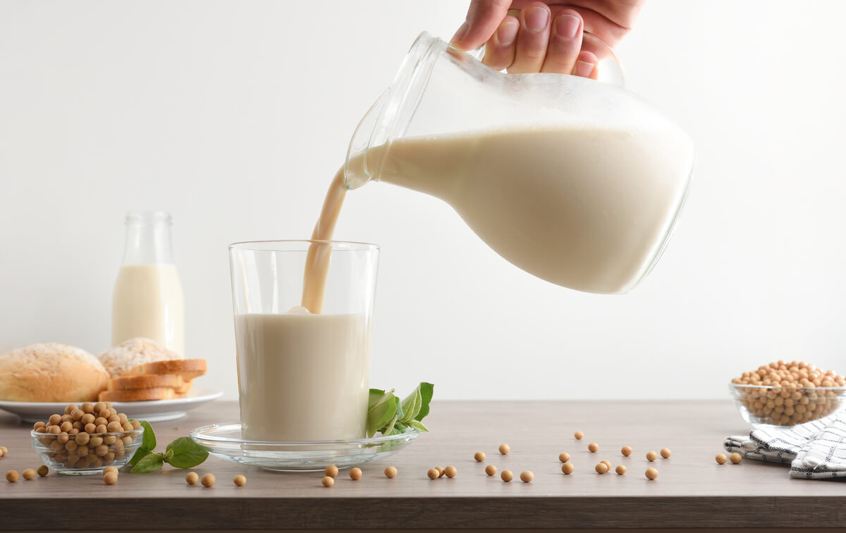 イソフラボン以外に髪の毛への効果が見込める豆乳の成分