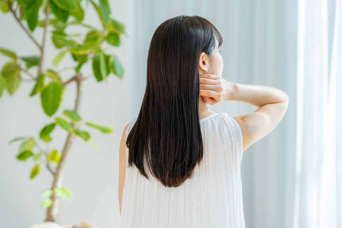 女性で胸毛(乳毛)が生える人もいるが薄毛にはつながりにくい