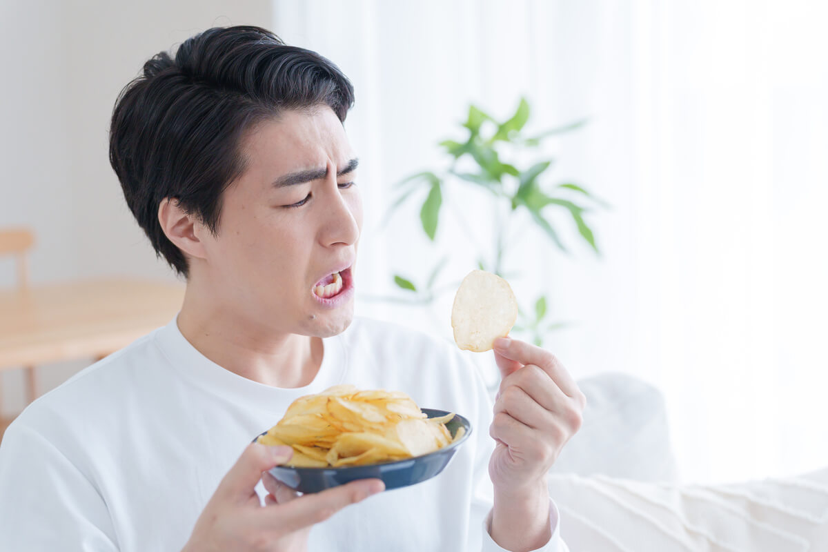 薄毛リスクを上げてしまう逆効果な食事の例とは？